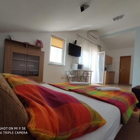 Apartments Vala Vinišće Rom bilde