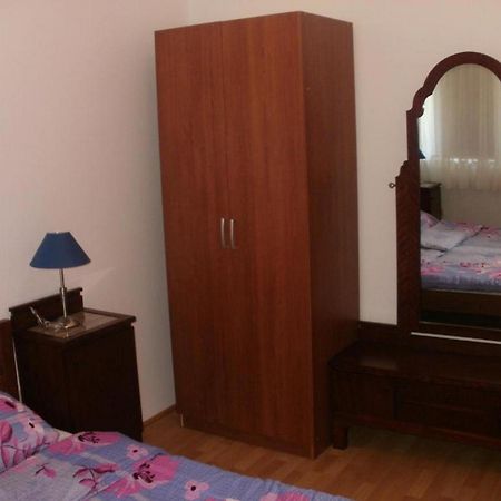 Apartments Vala Vinišće Rom bilde