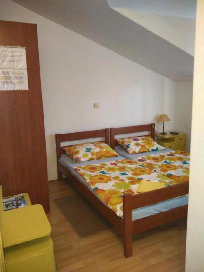 Apartments Vala Vinišće Eksteriør bilde