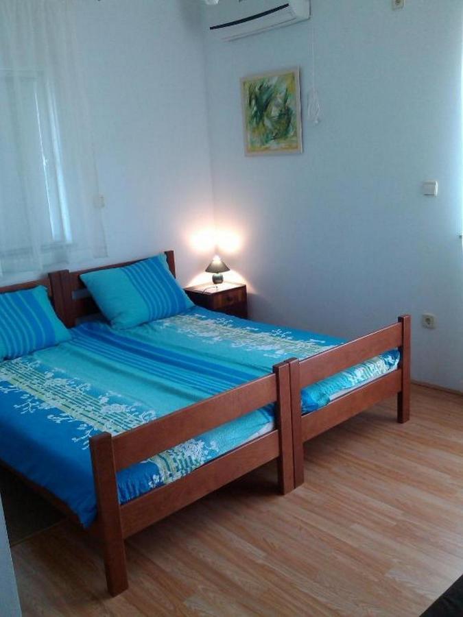 Apartments Vala Vinišće Eksteriør bilde